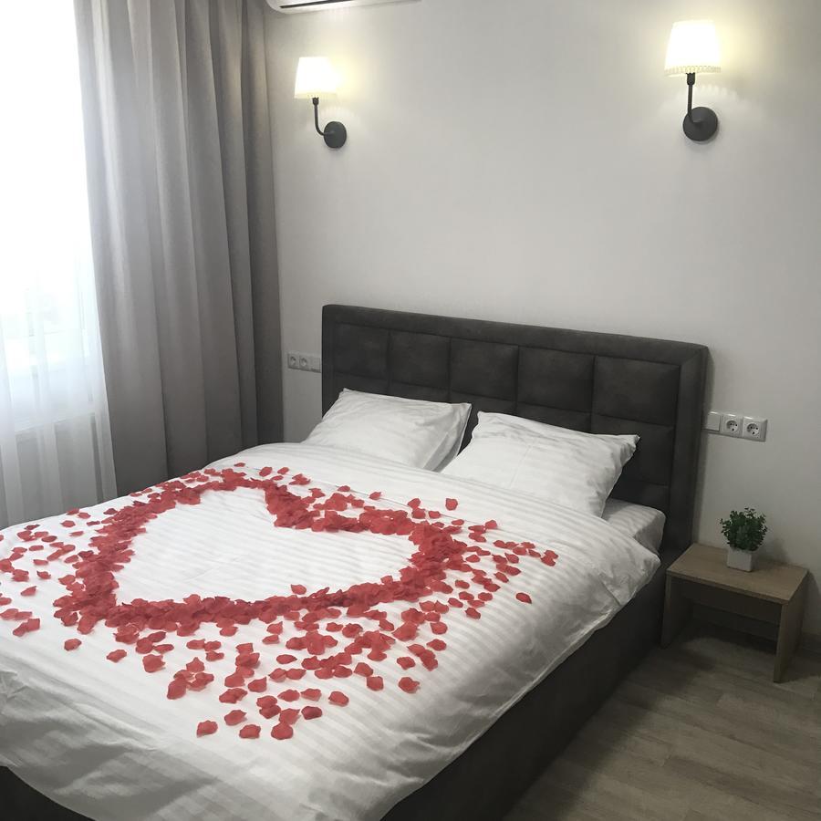 Святобор Lux Apartments Kiev Exteriör bild